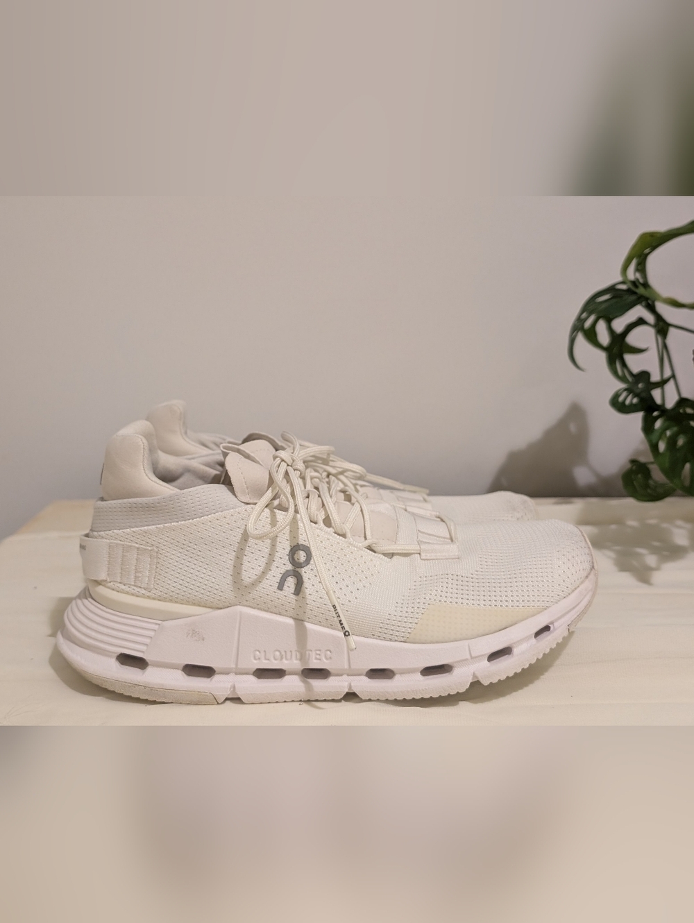 Womens On Cloud Nova 6.5